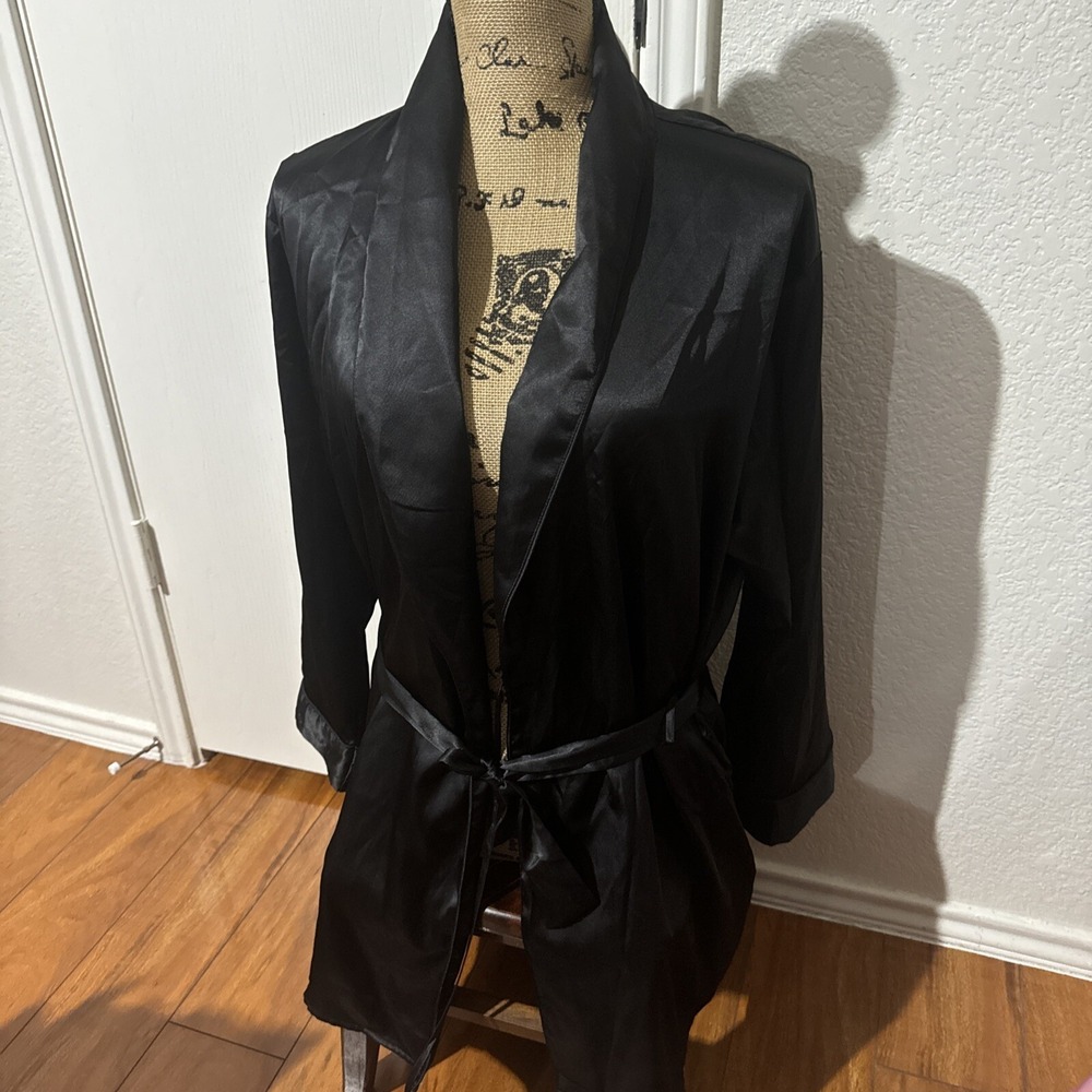 fredericks of hollywood Sexy Gorgeous Black Satin Feel Robe Size M